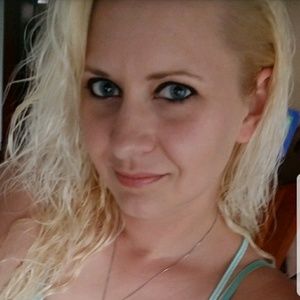 Meet your Posher, Carrie